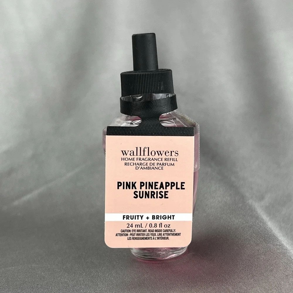Bath‎ & Body Works Wallflower Plug-in + Pink Pineapple Sunrise Fragrance Refill